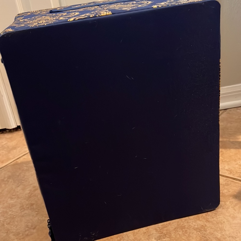 Storage bin - Picture 5 of 6